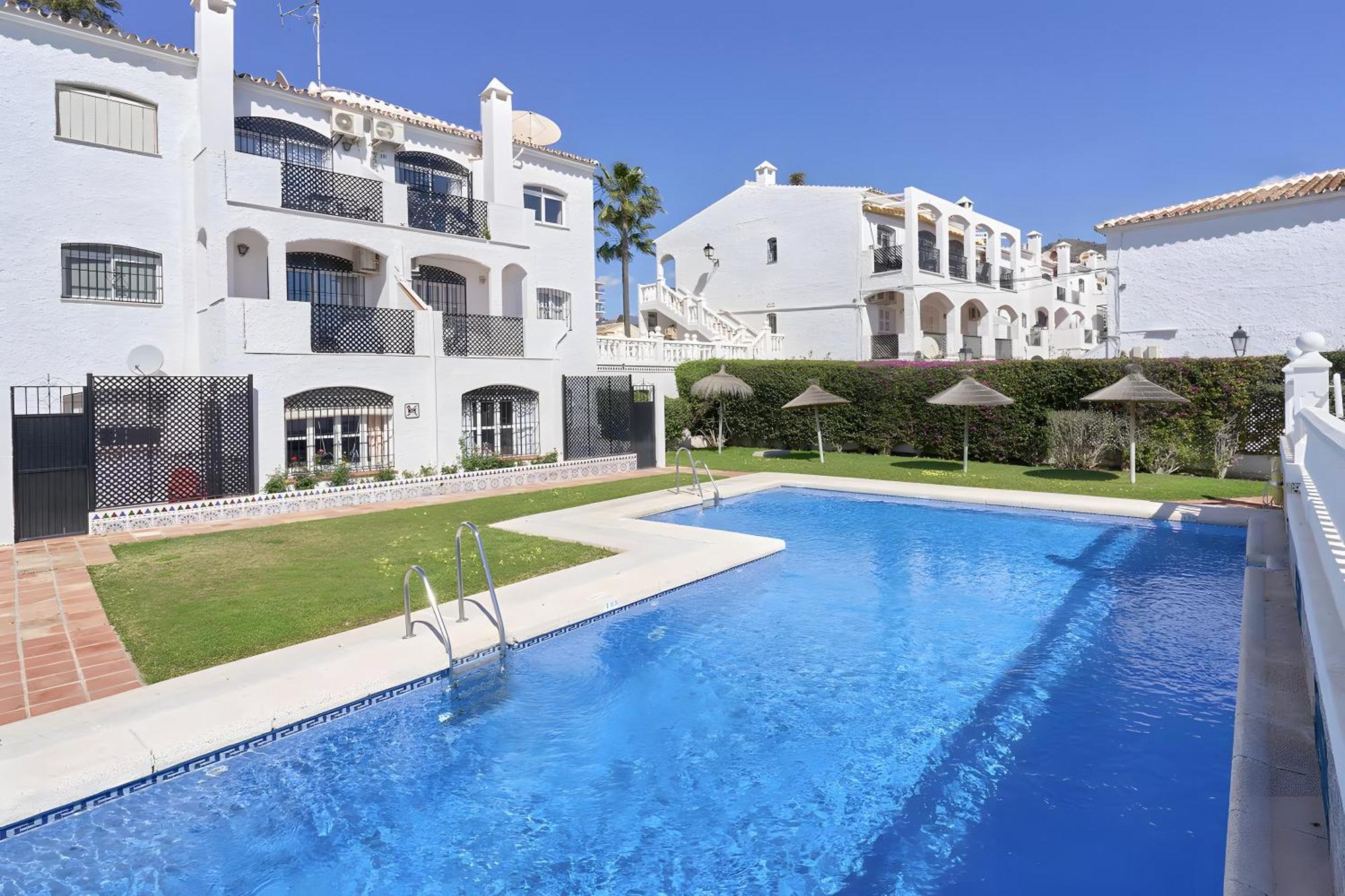Villa Casa Lena Town House With Pool Nerja Esterno foto