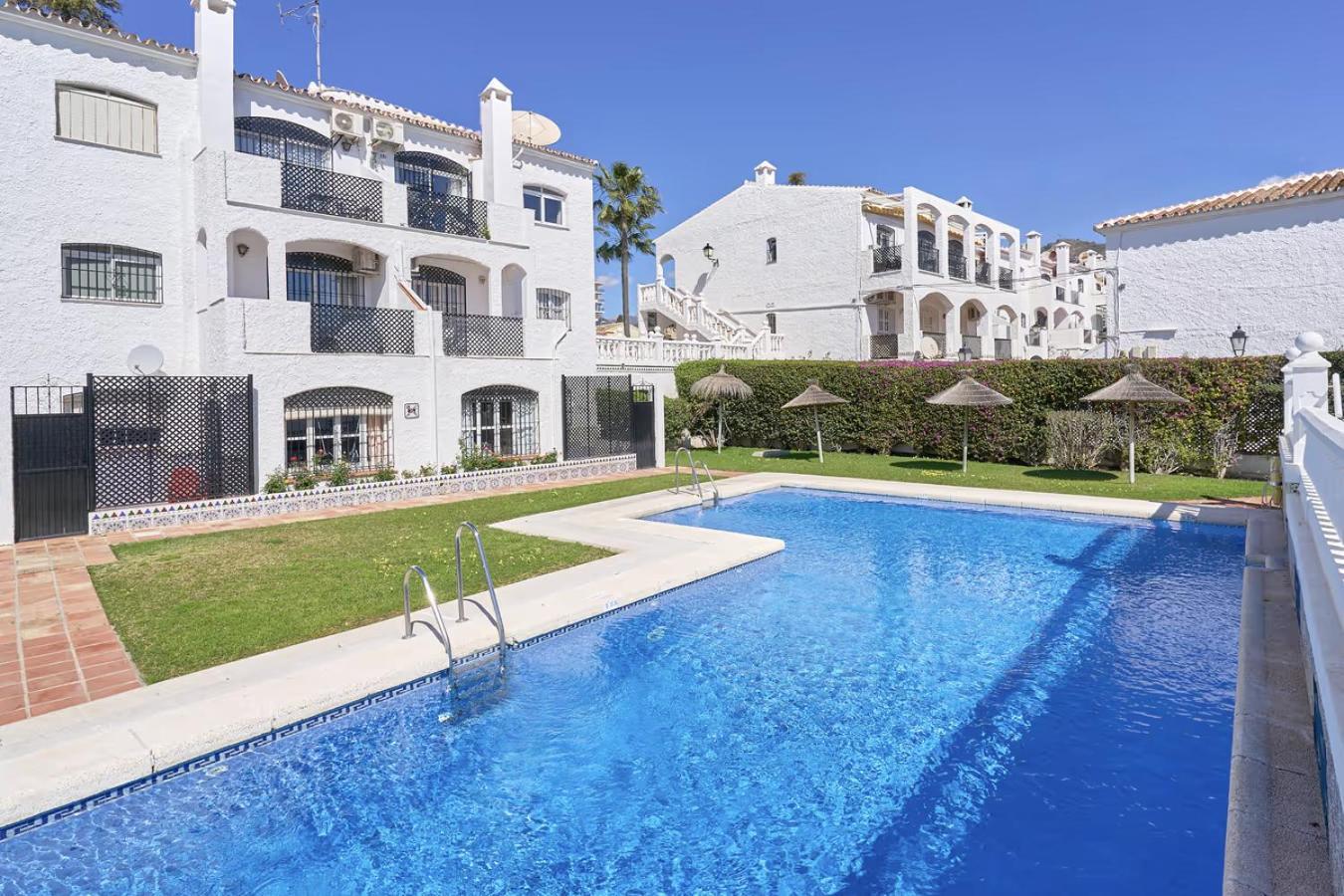 Villa Casa Lena Town House With Pool Nerja Esterno foto