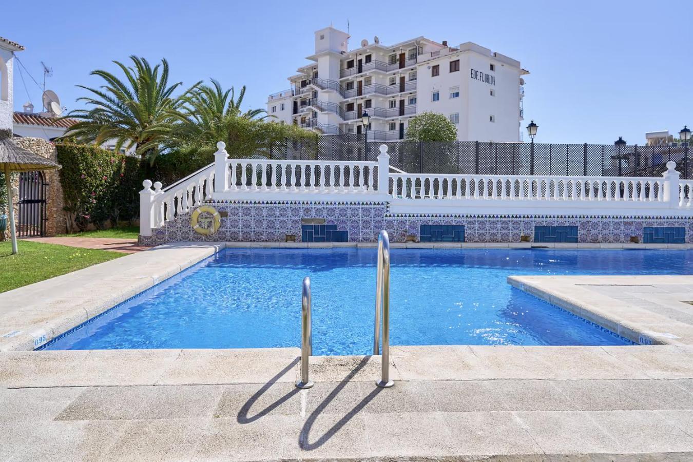 Villa Casa Lena Town House With Pool Nerja Esterno foto